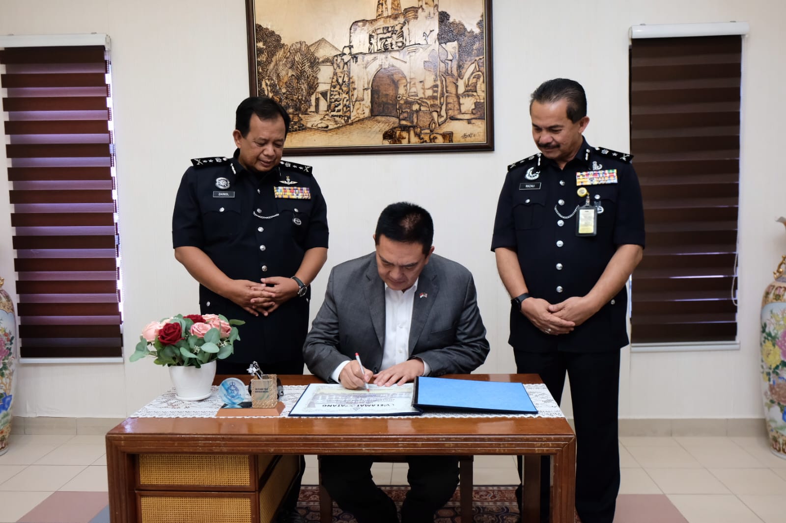 Jaga Selat Malaka dari Kejahatan, Polda Riau Ajak Polis Kontijen Melaka Bekerja Sama